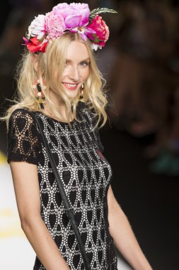 Desigual bahar 2015 hazır pist Show