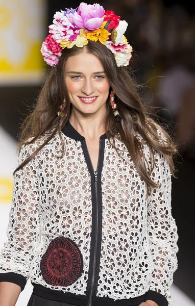 Desigual bahar 2015 hazır pist Show — Stok fotoğraf