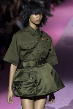 Marc Jacobs - 2015 bahar koleksiyonu