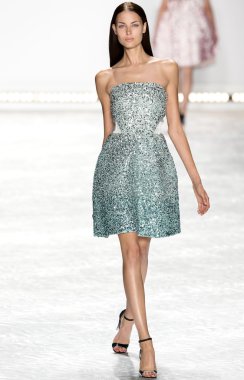 Monique Lhuillier - 2015 bahar koleksiyonu