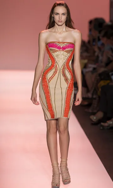 Herve Leger - 2015 bahar koleksiyonu — Stok fotoğraf