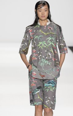 Vivienne Tam - 2015 bahar koleksiyonu