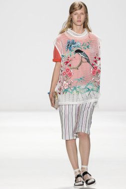 Vivienne Tam - 2015 bahar koleksiyonu