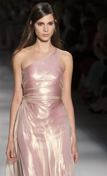 Reem Acra - 2015 vårkollektion — Stockfoto