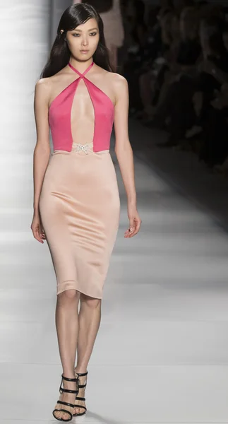 Reem Acra 2015 forår kollektion - Stock-foto