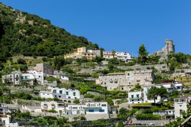 Pontone Köyü ve Basilica di Saint Eustachio il Salerno, İtalya'nın kalıntıları