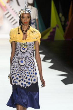 Desigual - Spring 2016 Collection