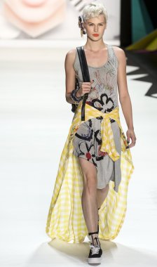 Desigual - Spring 2016 Collection