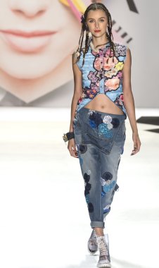 Desigual - Spring 2016 Collection