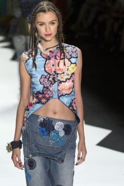 Desigual - Spring 2016 Collection