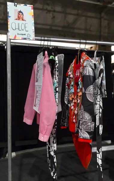 Desigual - Spring 2016 Collection - Backstage — Stock Photo, Image