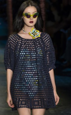 Anna Sui - bahar 2016 yaz koleksiyonu