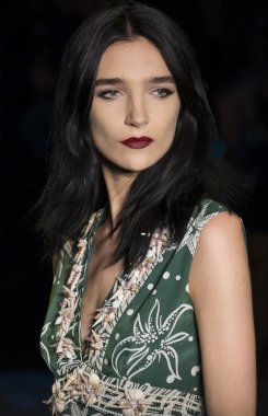 Anna Sui - bahar 2016 yaz koleksiyonu