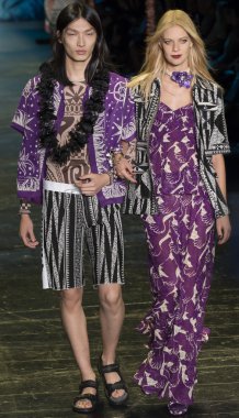 Anna Sui - bahar 2016 yaz koleksiyonu