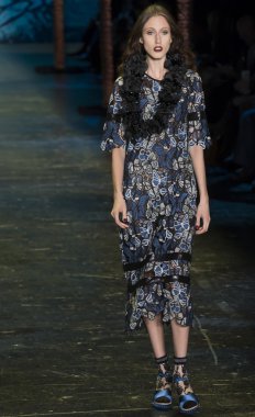 Anna Sui - bahar 2016 yaz koleksiyonu