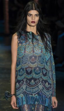 Anna Sui - bahar 2016 yaz koleksiyonu