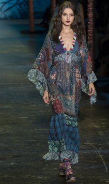 Anna Sui - bahar 2016 yaz koleksiyonu