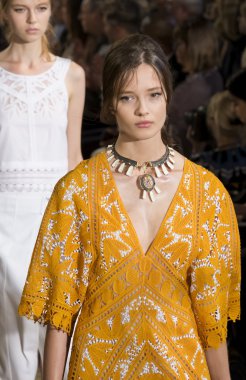 Tory Burch - bahar 2016 yaz koleksiyonu