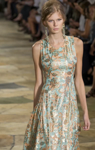 Tory Burch - Primavera Verão 2016 Coleção — Fotografia de Stock