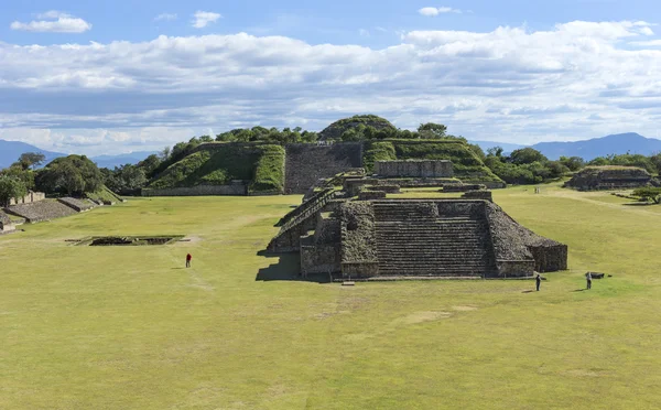 Sitio arqueológico de Monte Alban, Oaxaca, México — Foto de Stock