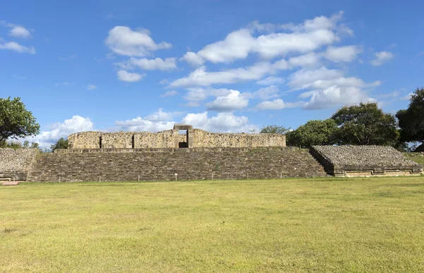 Sitio arqueológico de Monte Alban, Oaxaca, México — Foto de Stock