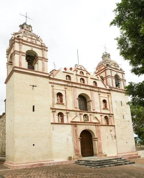 The Temple and ex Convent of San Jeronimo, Tlacochahuaya, Oaxaca — ストック写真