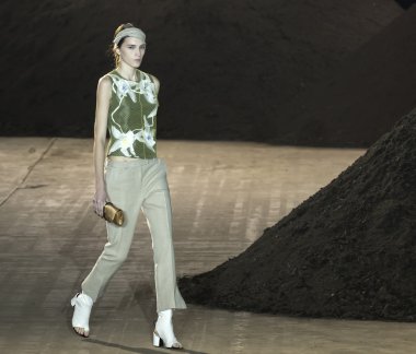 Phillip Lim - bahar 2016 yaz koleksiyonu