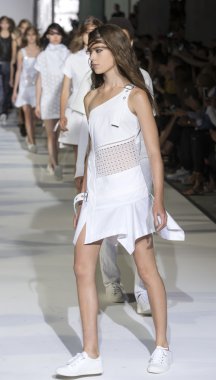 Dizel siyah altın - bahar 2016 yaz koleksiyonu