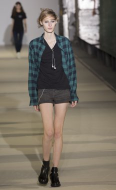 Dizel siyah altın - bahar 2016 yaz koleksiyonu