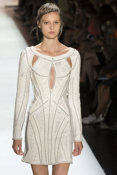 Herve Leger - ฤดูใบไม้ผลิ 2016 คอลเลกชัน — ภาพถ่ายสต็อก