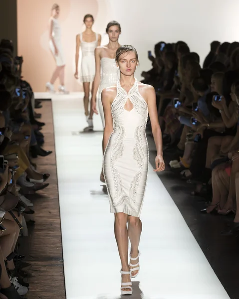 Herve Leger - Spring 2016 Collection — Stockfoto