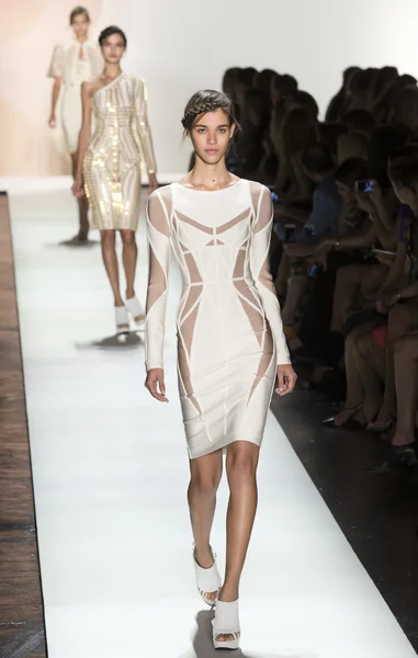 Herve Leger - Spring 2016 Collection — Stockfoto