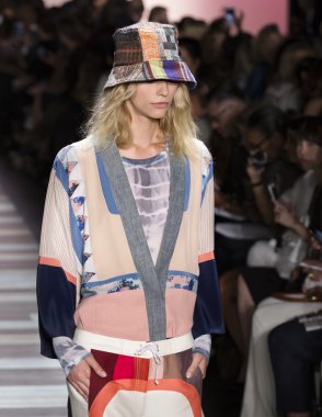 BCBG Max Azria - bahar 2016 koleksiyonu