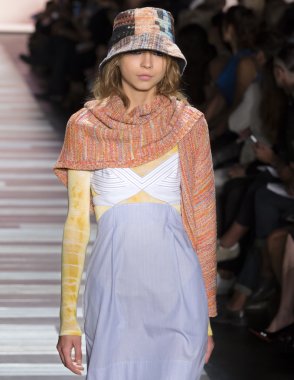 BCBG Max Azria - bahar 2016 koleksiyonu