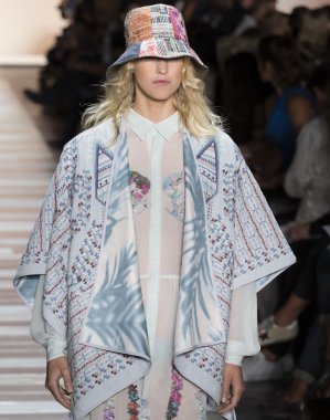 BCBG Max Azria - bahar 2016 koleksiyonu