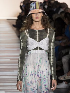 BCBG Max Azria - bahar 2016 koleksiyonu