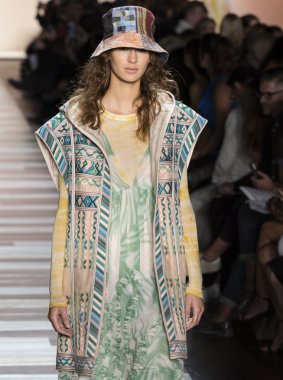 BCBG Max Azria - bahar 2016 koleksiyonu
