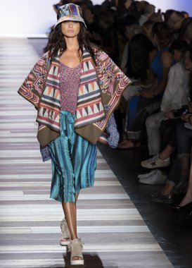 BCBG Max Azria - bahar 2016 koleksiyonu