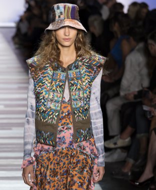 BCBG Max Azria - bahar 2016 koleksiyonu