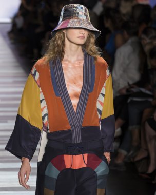 BCBG Max Azria - bahar 2016 koleksiyonu