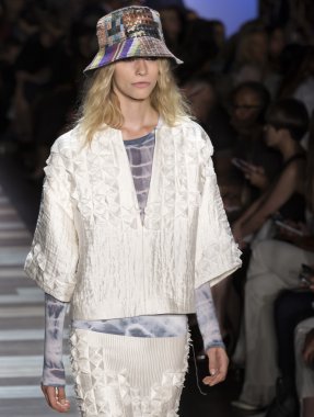 BCBG Max Azria - bahar 2016 koleksiyonu