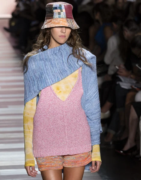 BCBG Max Azria - bahar 2016 koleksiyonu