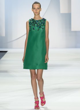 Monique Lhuillier - bahar 2016 koleksiyonu