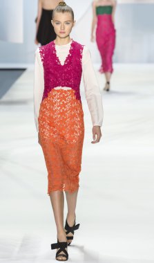 Monique Lhuillier - bahar 2016 koleksiyonu