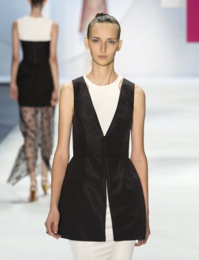 Monique Lhuillier - bahar 2016 koleksiyonu