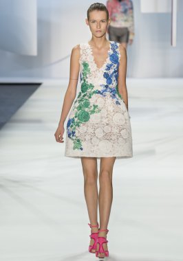Monique Lhuillier - bahar 2016 koleksiyonu