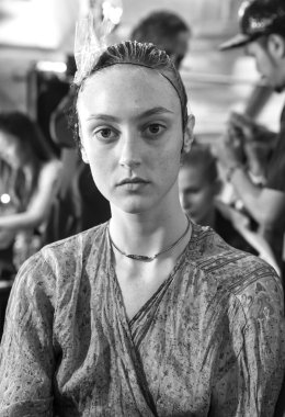 Monique Lhuillier - bahar 2016 koleksiyonu