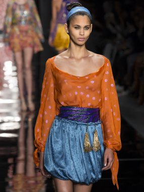 Reem Acra - Spring 2016 Collection