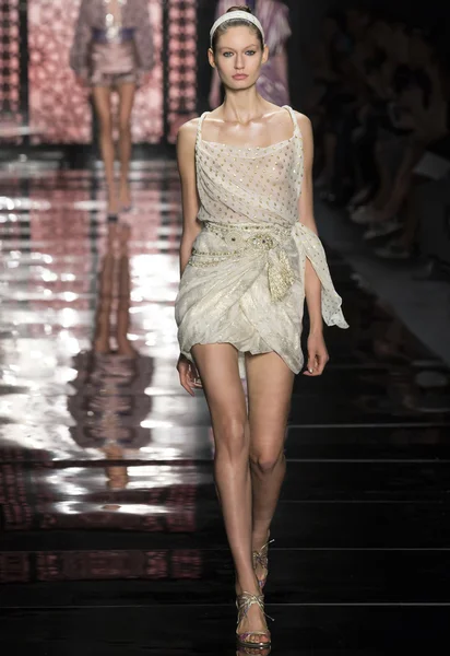 Reem Acra - Collezione Primavera 2016 — Foto Stock