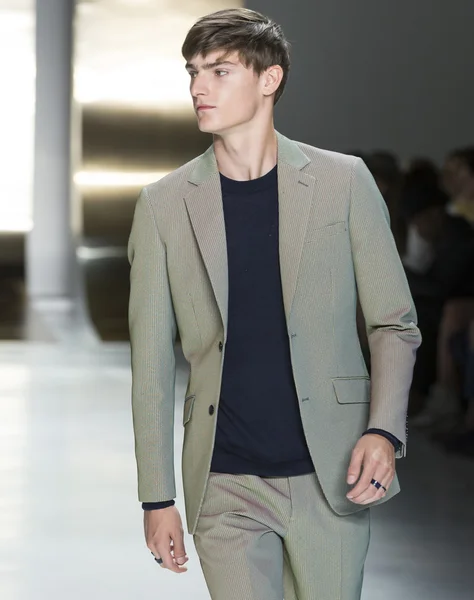 Perry Ellis - Colección Primavera / Verano 2016 — Foto de Stock